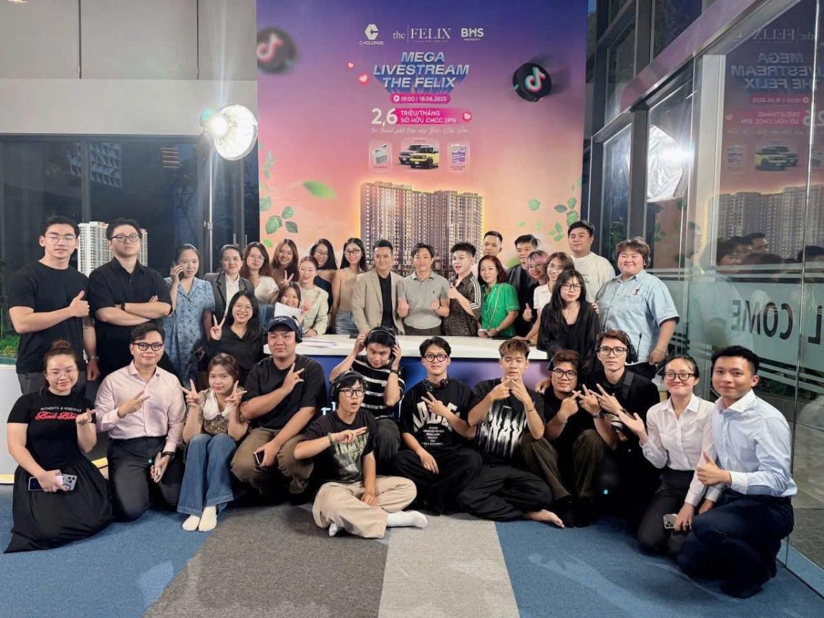 'Chốt booking' 517 căn hộ trong 2 giờ, Chủ tịch Nguyễn Quốc Cường chọn livestream trong ngành bất động sản